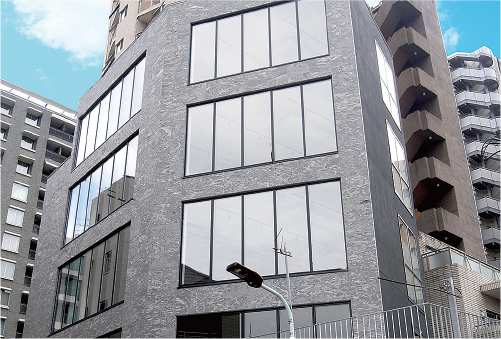 白金教室の外観